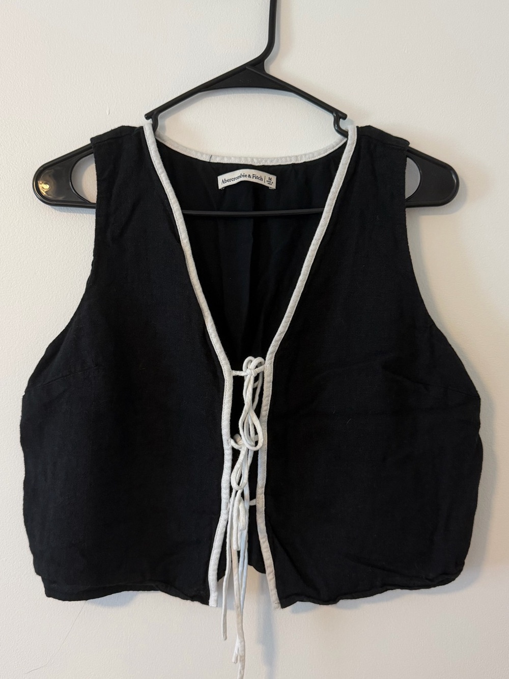 Abercrombie & Fitch Black Lace-Up Cropped Sleeveless Top